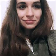 Studentessa universitaria offre lezioni di italiano per scuole elementare e medie